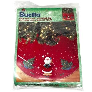 ⛔️ SOLD! ⛔️ Bucilla Christmas Tree Skirt Kit JOLLY BEADED SANTA 43" Round